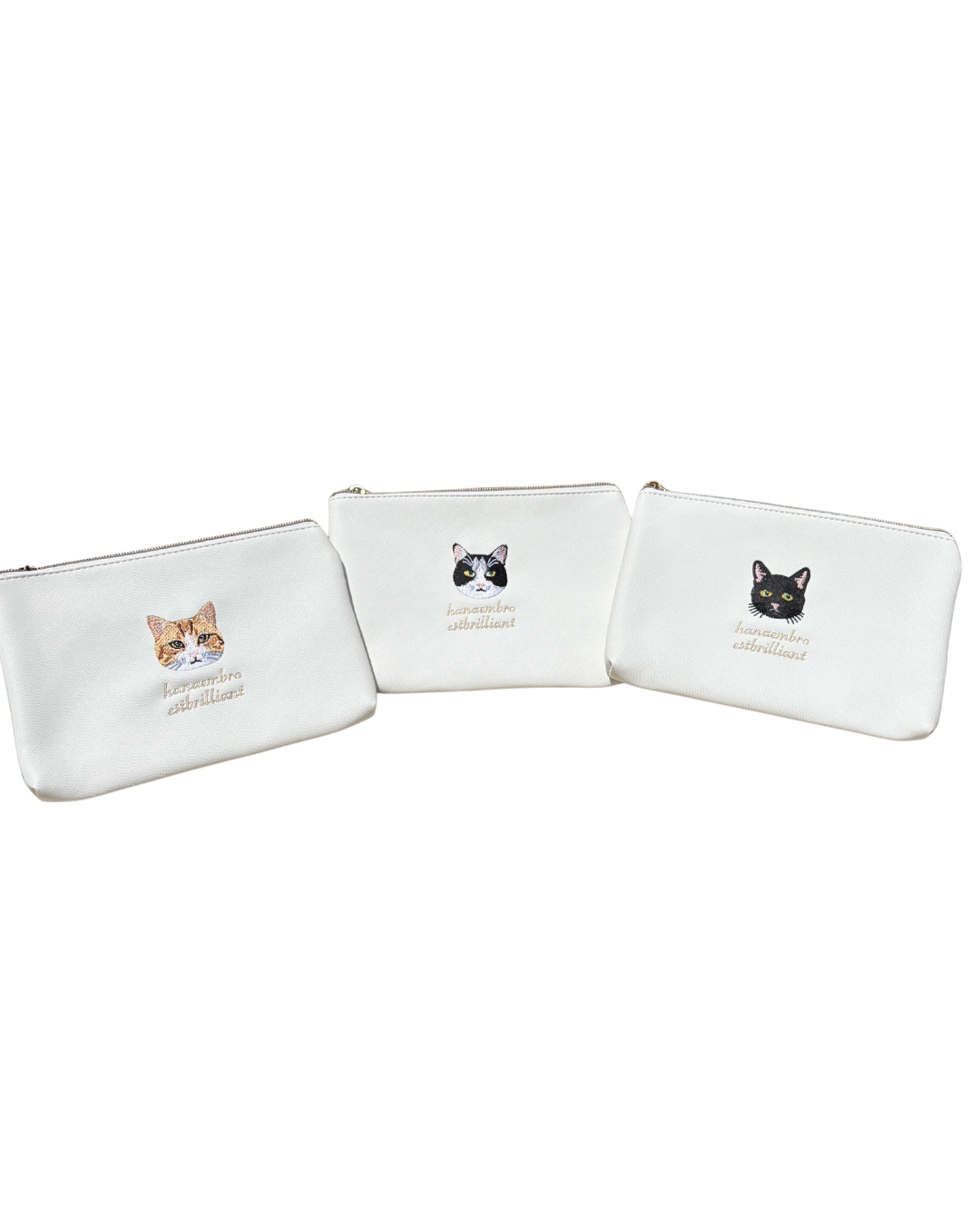 黒白猫の刺繡ポーチ