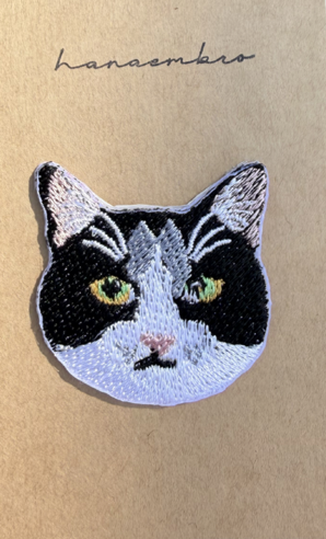 黒白猫の刺繡ワッペン