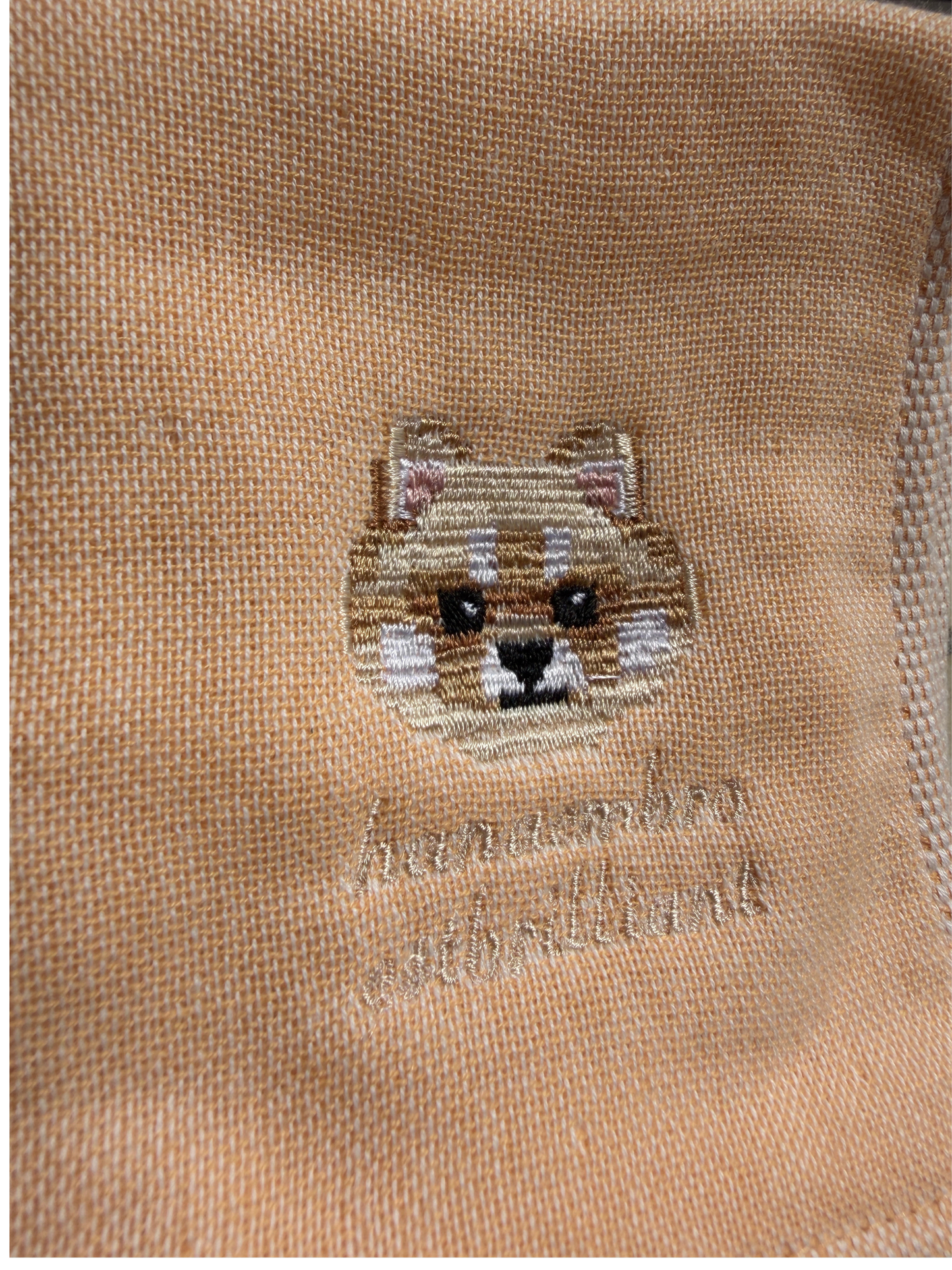 ポメラニアンの刺繡ハンカチ