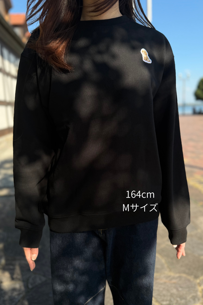 胸もとの、ちいさな相棒（マルチーズのワンポイントトレーナー）
