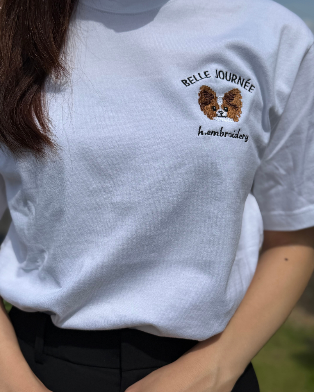 パピヨンの刺繡Tシャツ