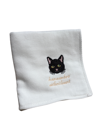 黒猫の刺繡ハンカチ