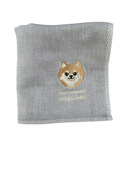 ポメラニアンの刺繡ハンカチ