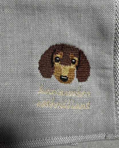 ダックスフンドの刺繡ハンカチ