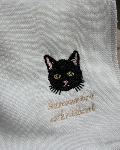 黒猫の刺繡ハンカチ