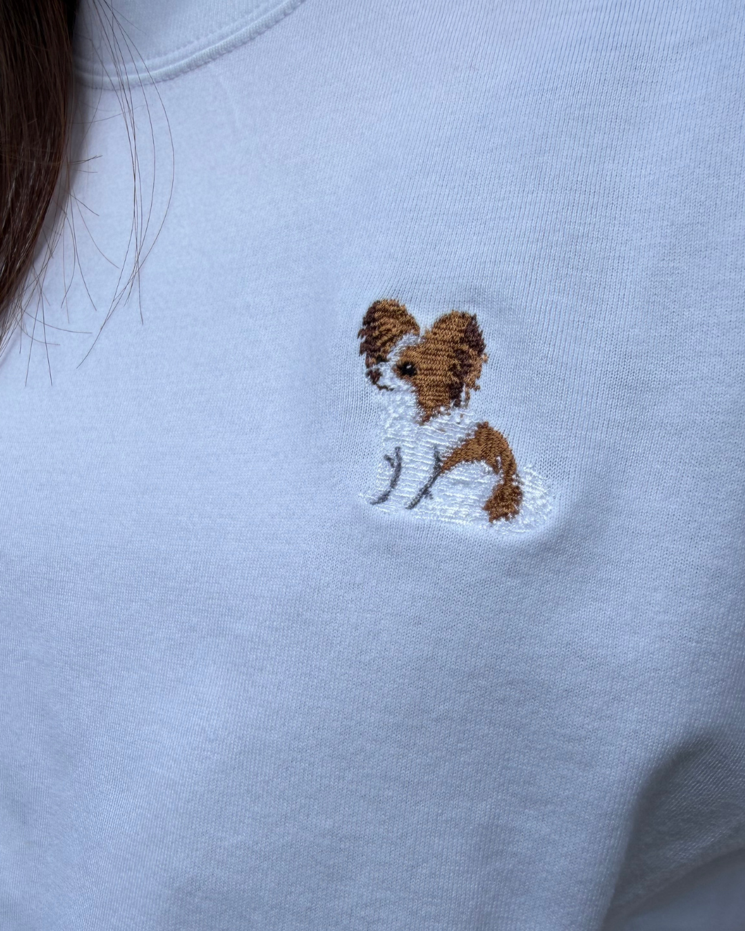 パピヨン《おすわり》刺繡Tシャツ