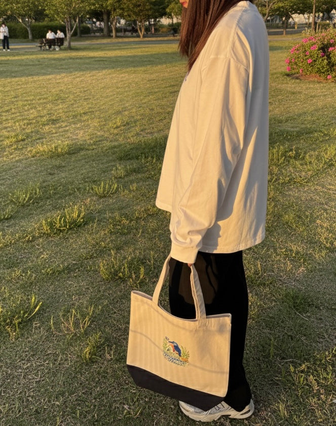 トイプードルのワンポイント刺繡ロングTシャツ (ブラック)