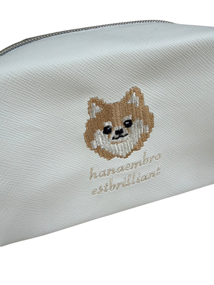 ポメラニアンの刺繡ポーチ