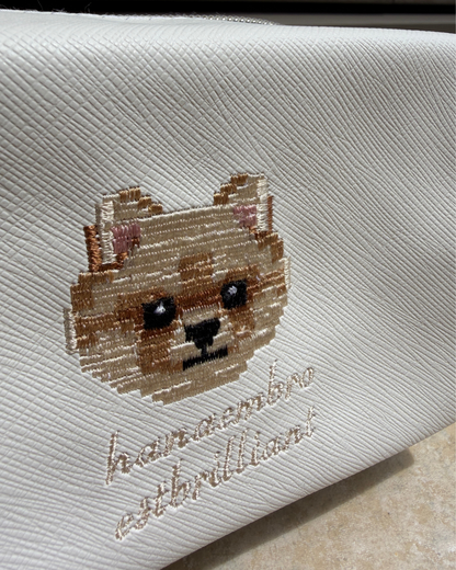 ポメラニアンの刺繡ポーチ