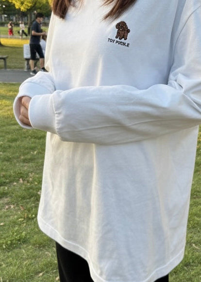 トイプードルのワンポイント刺繡ロングTシャツ (ブラウン)