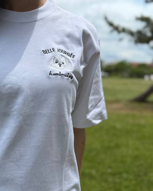 マルチーズの刺繡Tシャツ