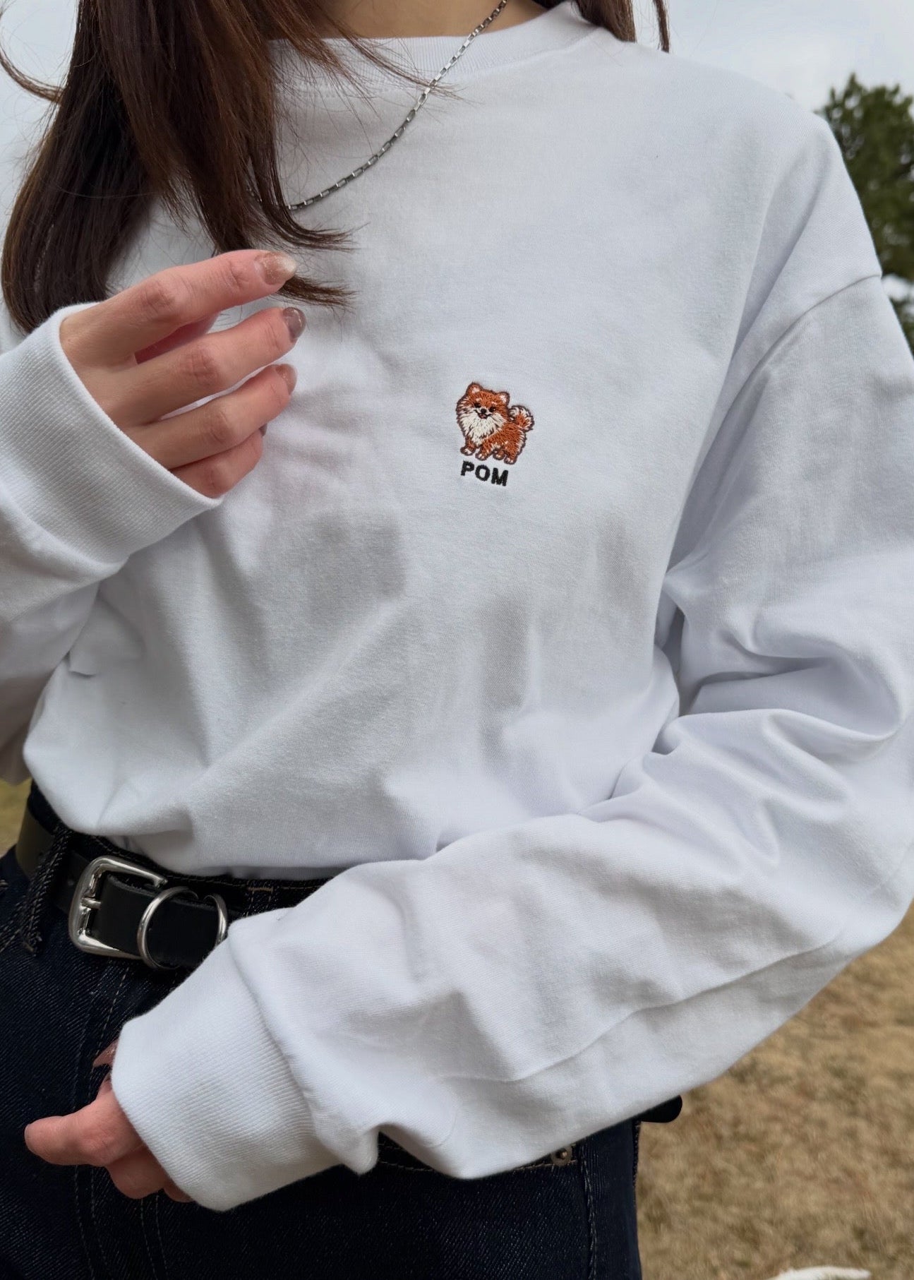 ポメラニアンのワンポイント刺繡ロングTシャツ(オレンジ)