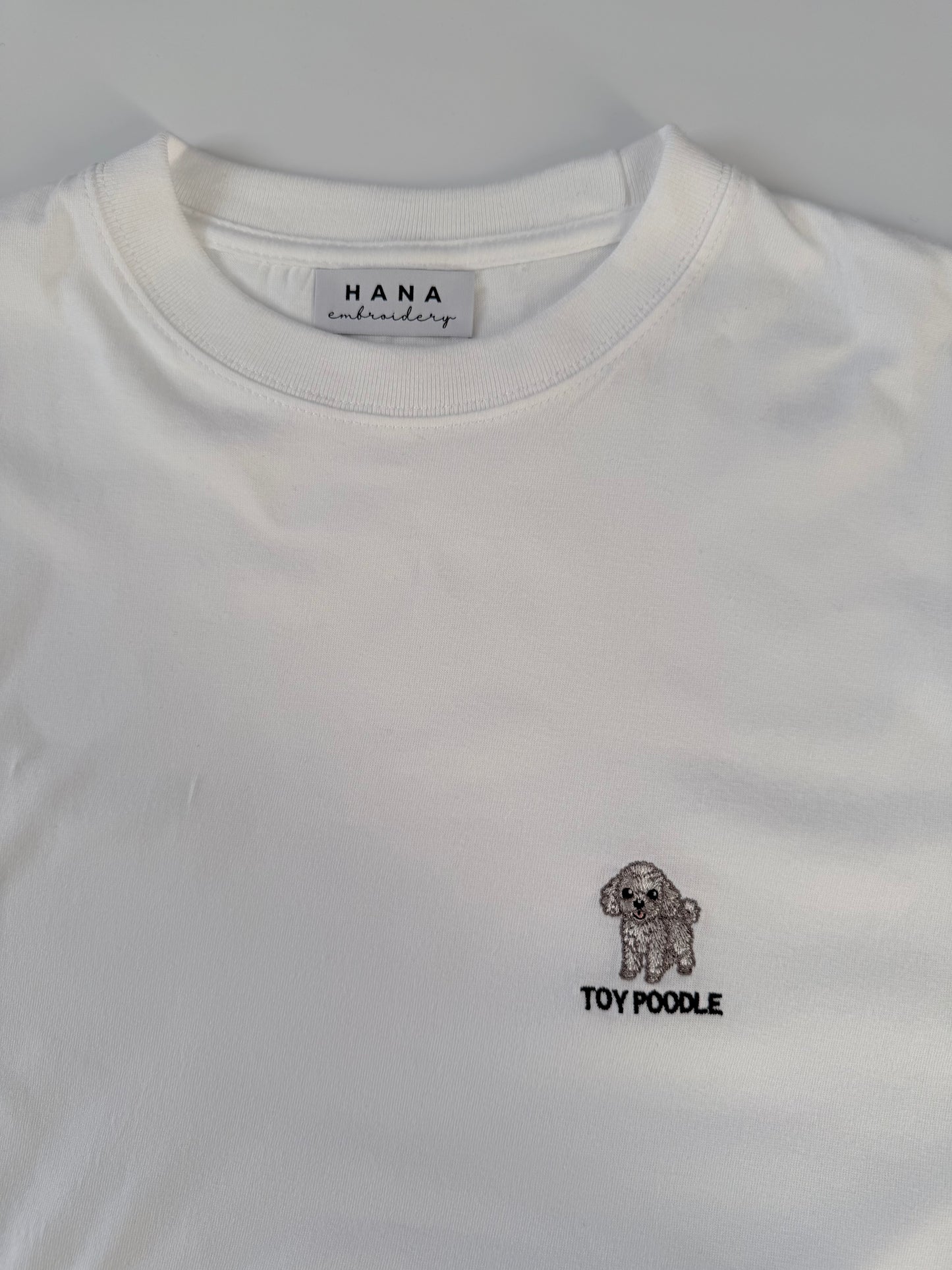 トイプードルのワンポイント刺繡ロングTシャツ(シルバー)