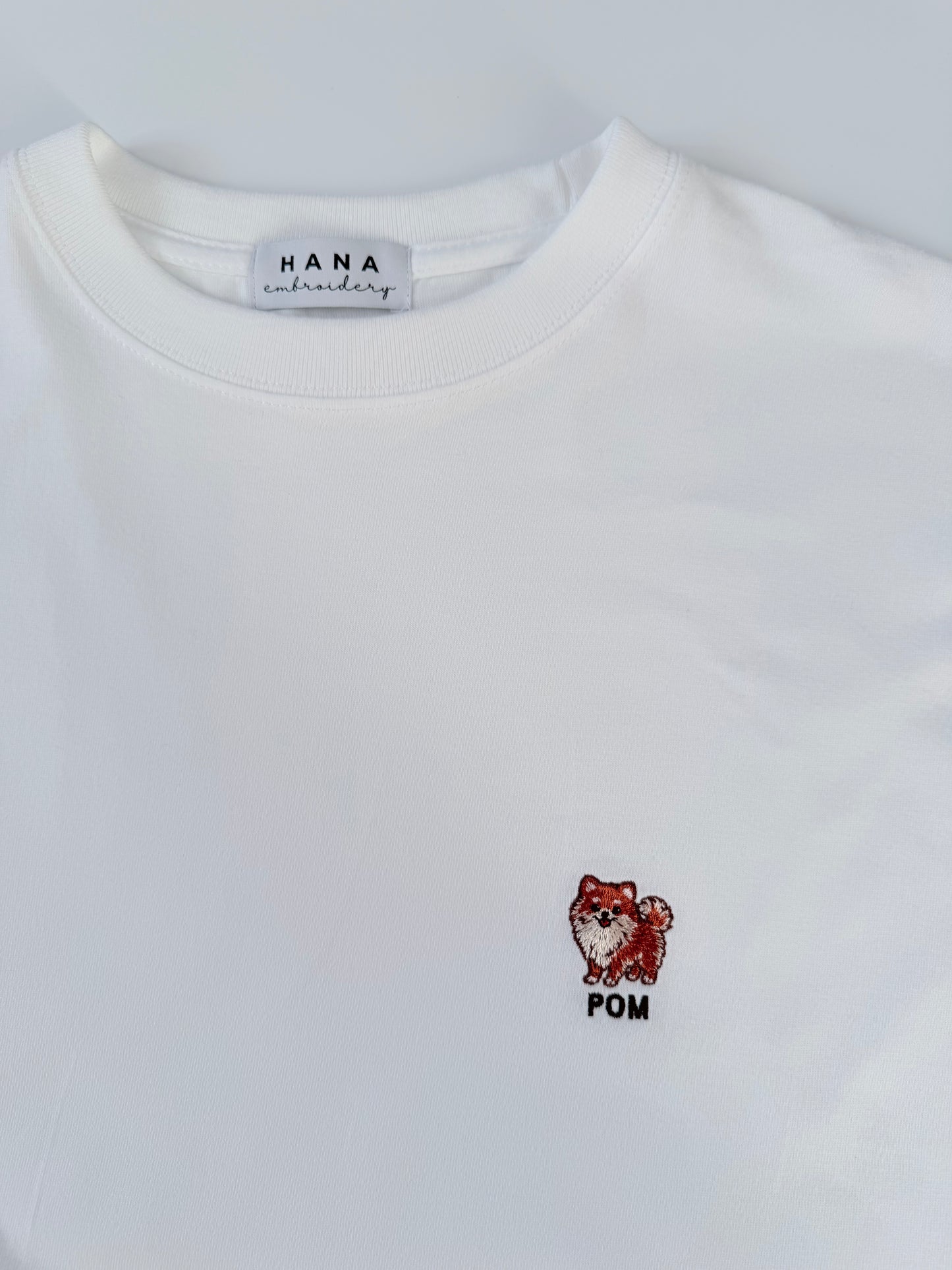 ポメラニアンのワンポイント刺繡ロングTシャツ(オレンジ)