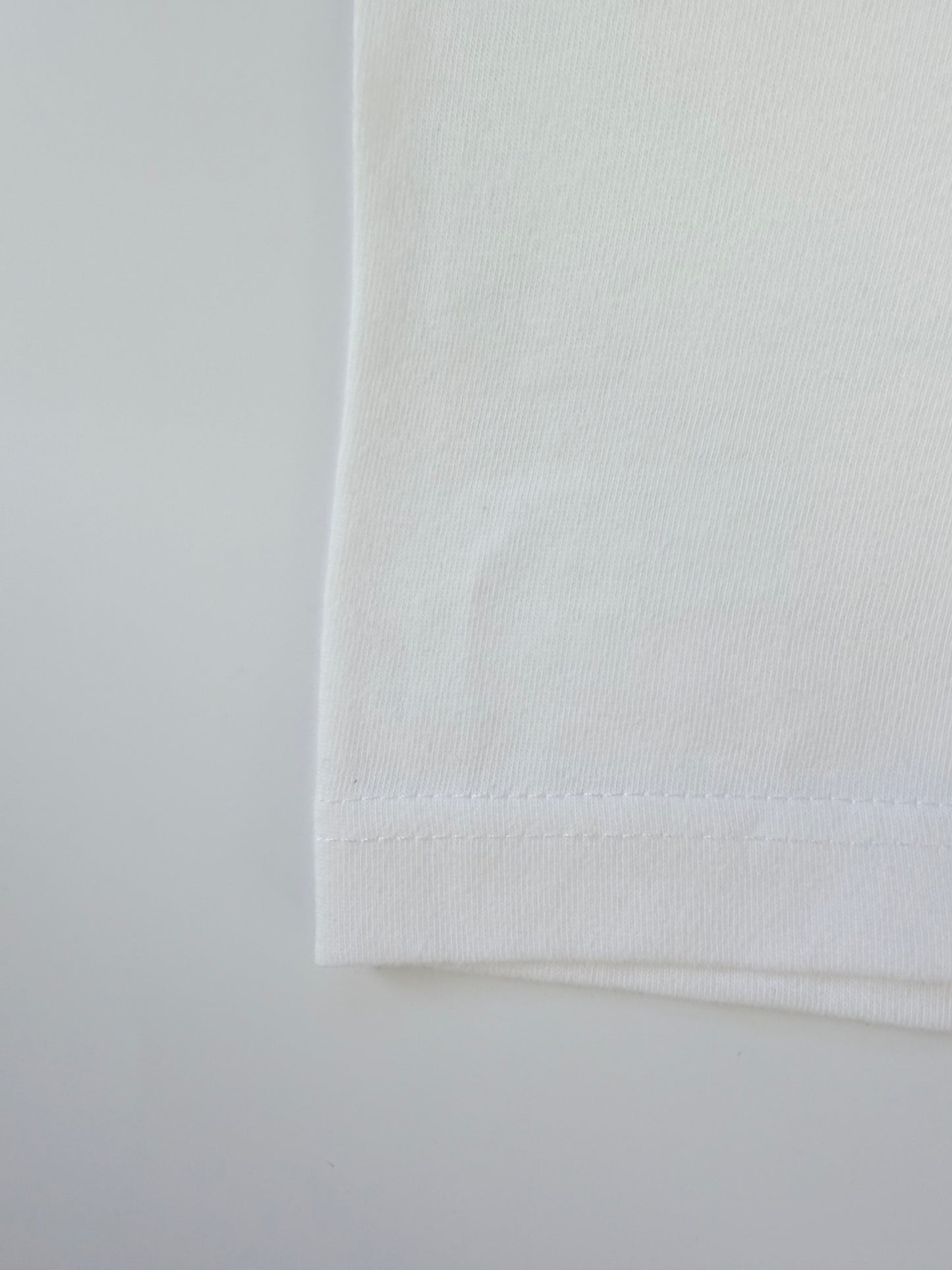 トイプードルのワンポイント刺繡ロングTシャツ (ブラック)