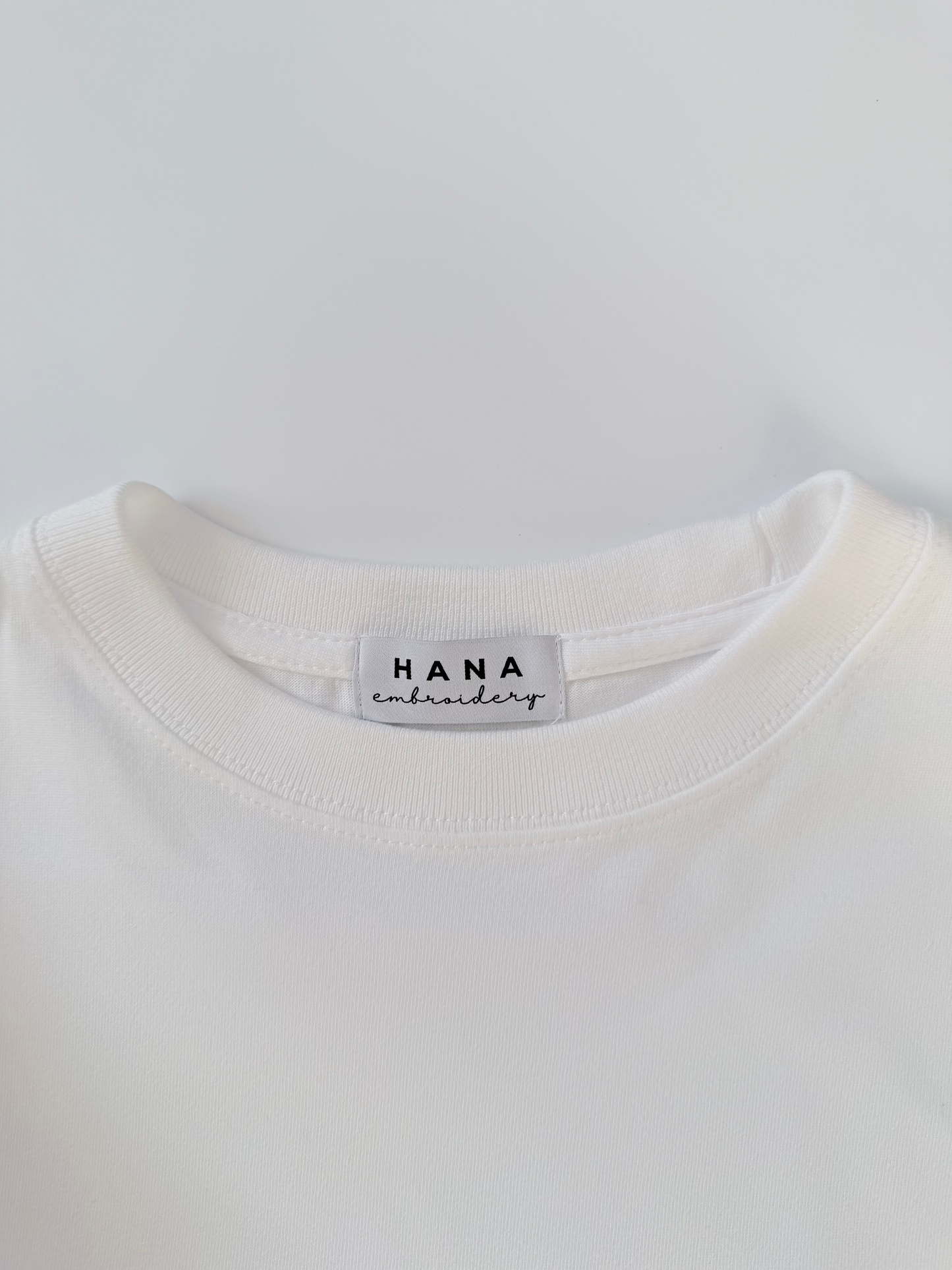 トイプードルのワンポイント刺繡ロングTシャツ (ブラック)