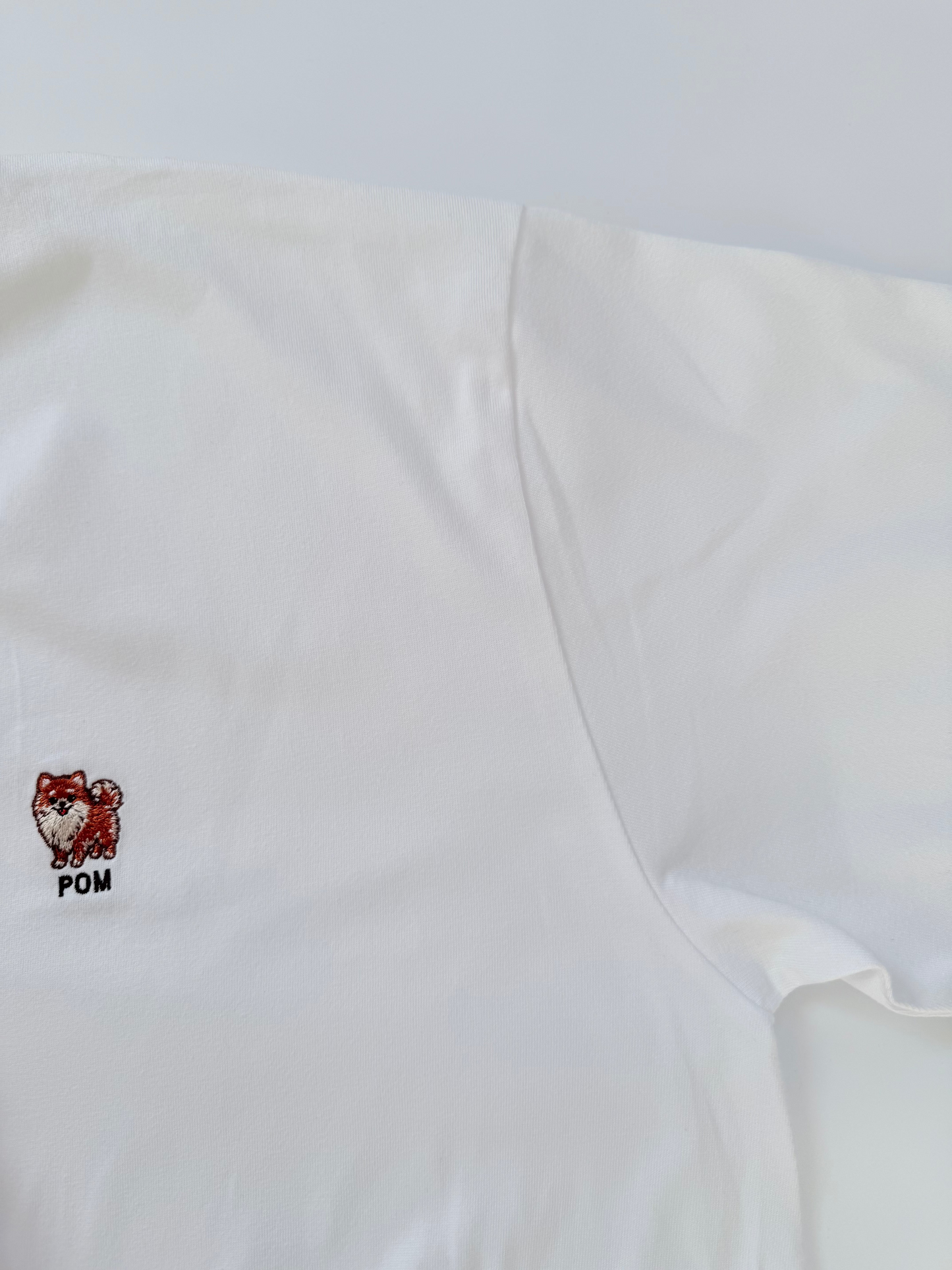 ポメラニアンのワンポイント刺繡ロングTシャツ(オレンジ)