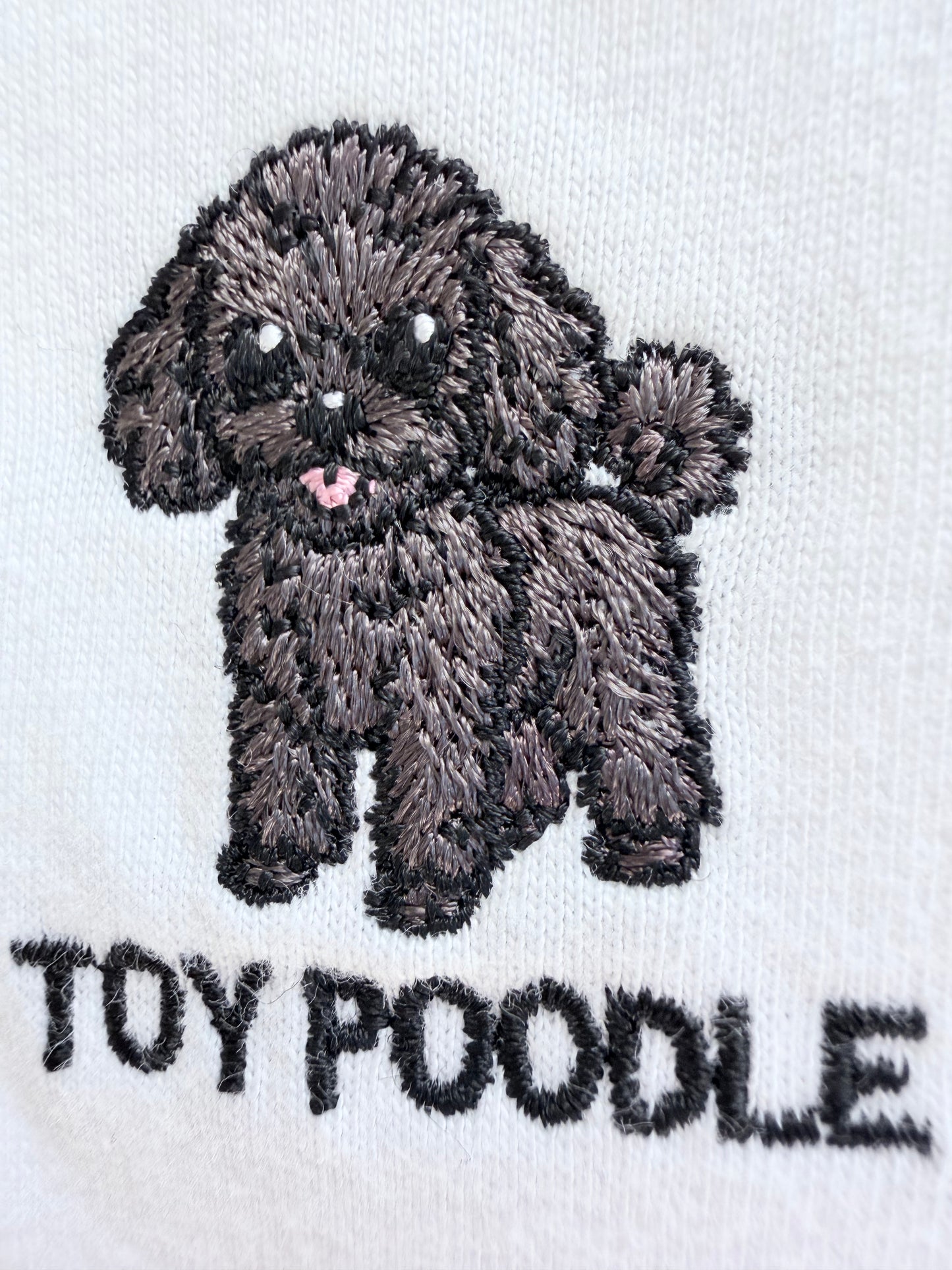 トイプードルのワンポイント刺繡ロングTシャツ (ブラック)