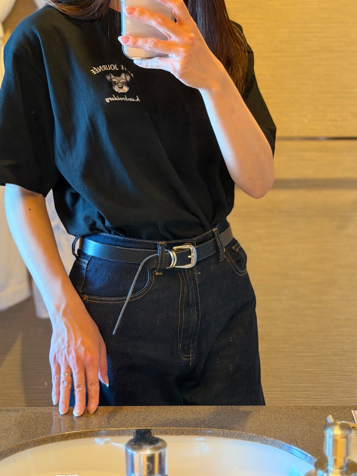 シュナウザーの刺繡Tシャツ