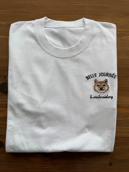 柴犬の刺繡Tシャツ