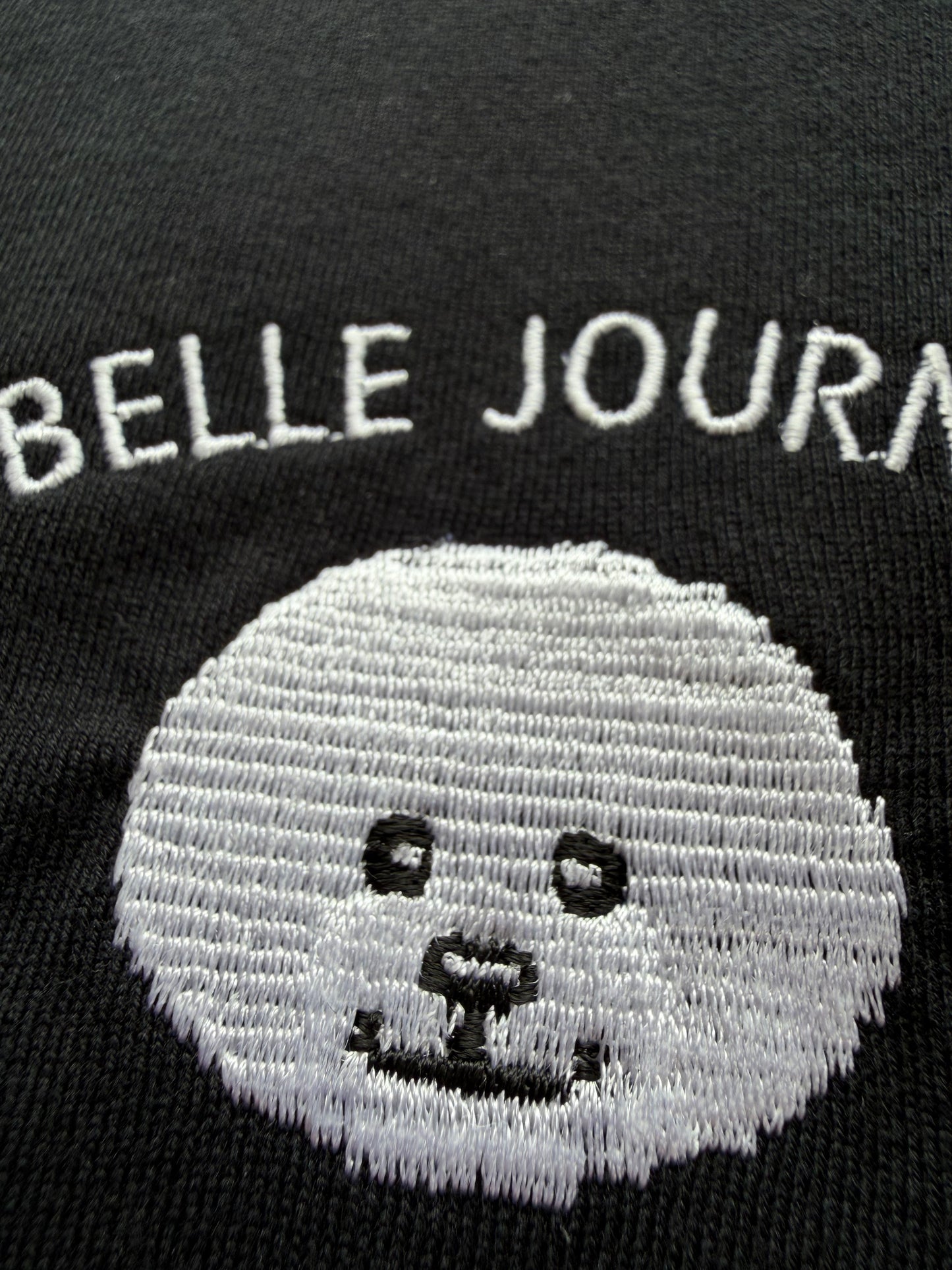 ビションフリーゼの刺繡Tシャツ