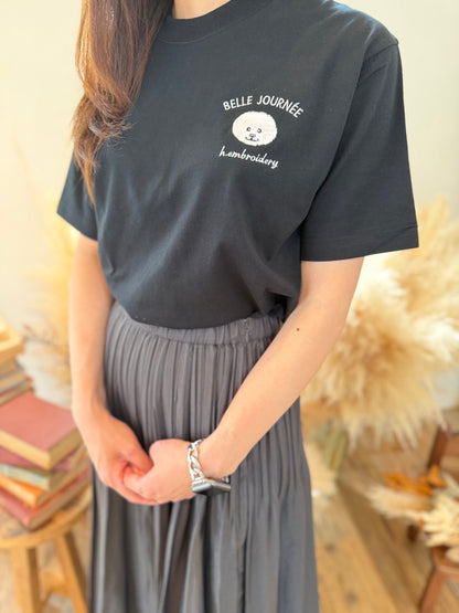 ビションフリーゼの刺繡Tシャツ