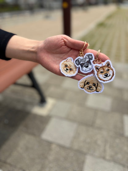 トイプードルの刺繡キーチャーム