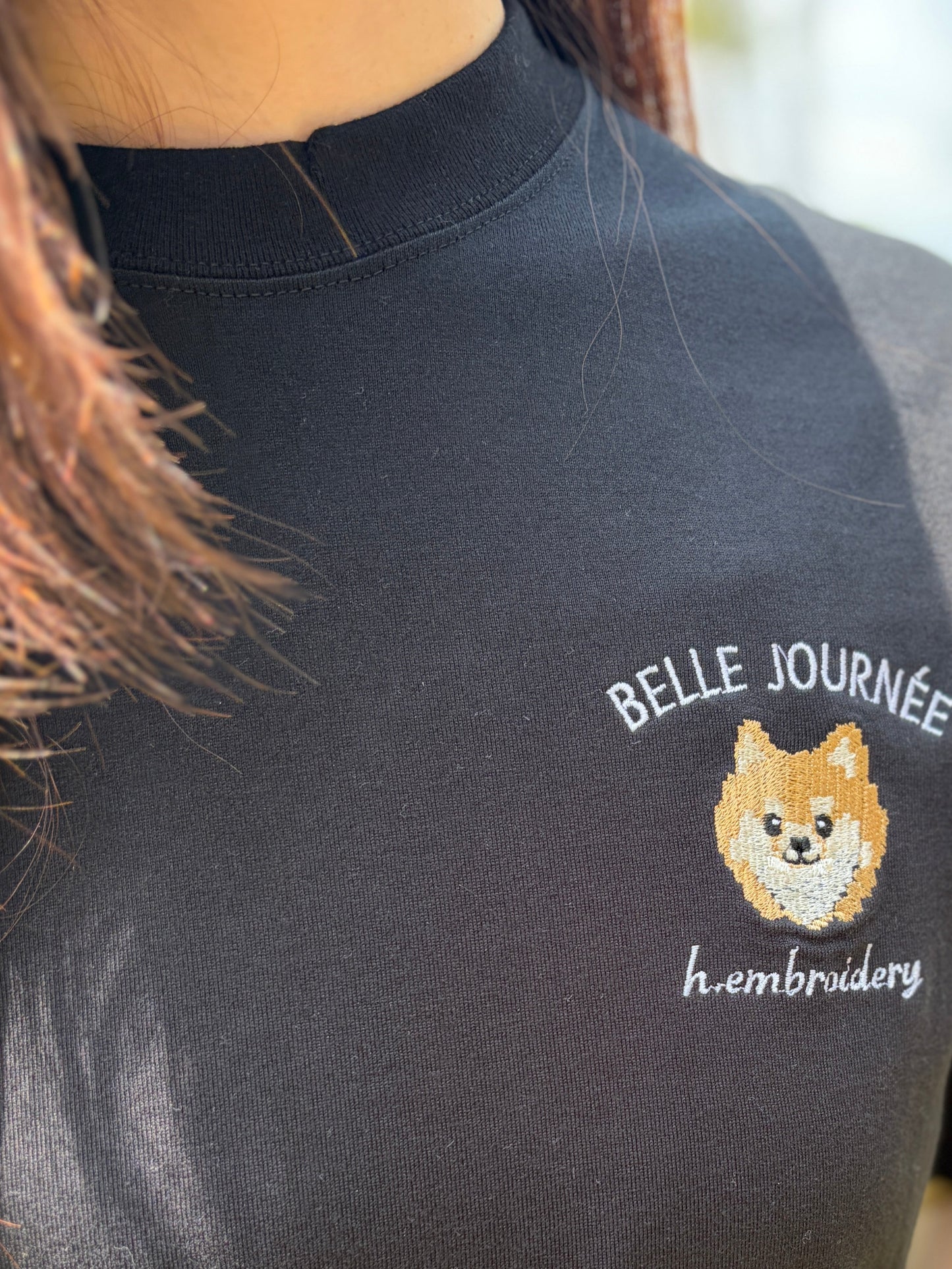 ポメラニアンの刺繡Tシャツ