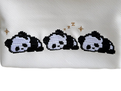 スヤスヤパンダ　ポーチ（パンダの刺繍ポーチ）