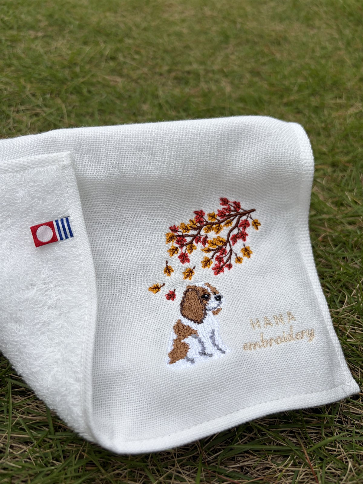 今治タオルの、やさしいハンカチ。